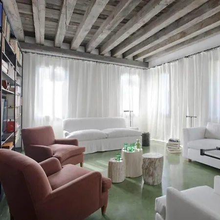 Daire Palazzo Verrienti Venedik